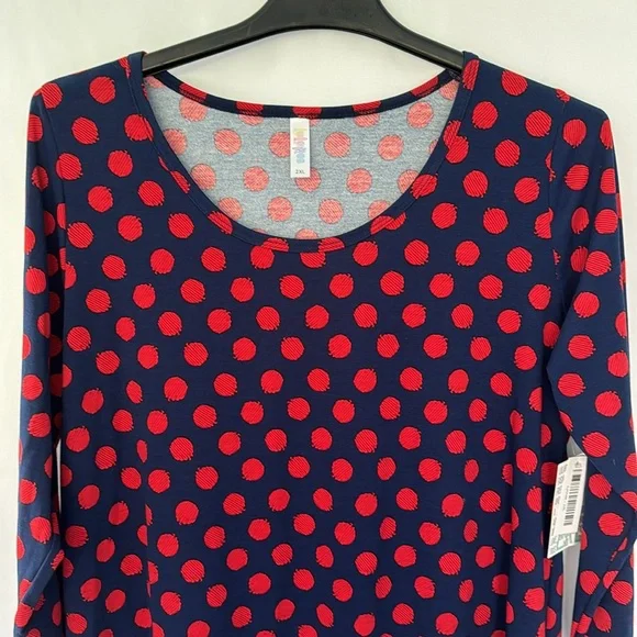 ❤️3/$30 LulaRoe Red Polka Dot Top - Picture 2 of 7